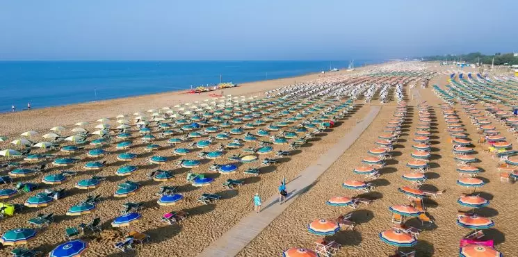 Frontemare apartmanházak/ Lido dei Pini_1