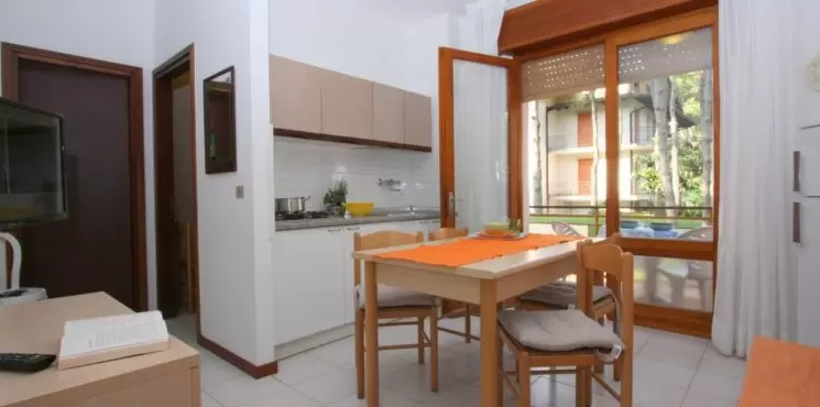 Lara apartmanház/ Pineta_0