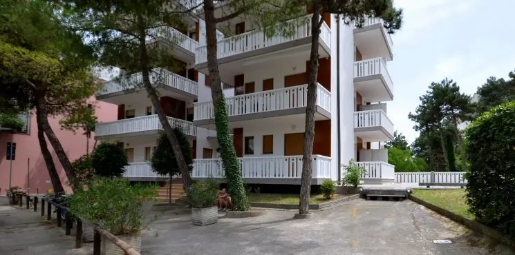 Lucerna apartmanház/ Sabbiadoro