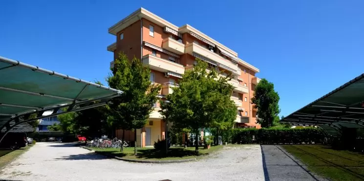 Pineda Beach apartmanházak_3