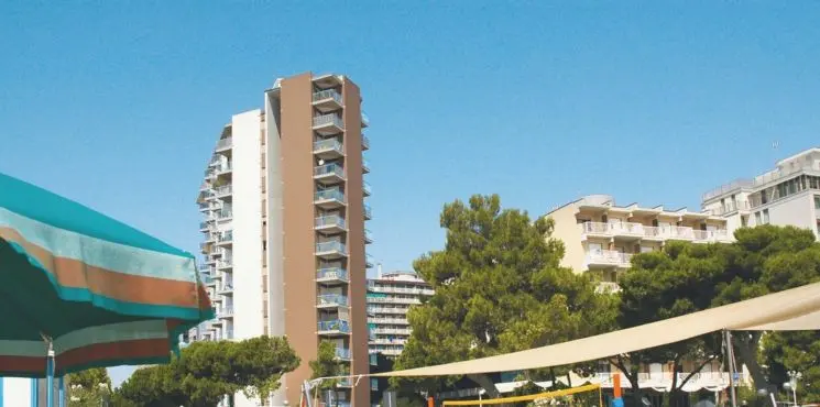 Bianco Nero residenza/ Sabbiadoro