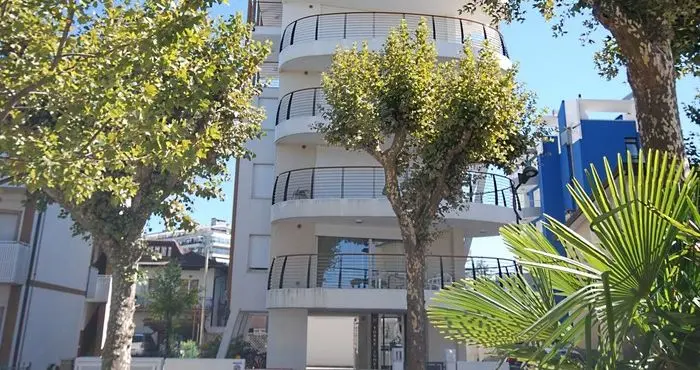Torre Jumeira residenza/ Sabbiadoro