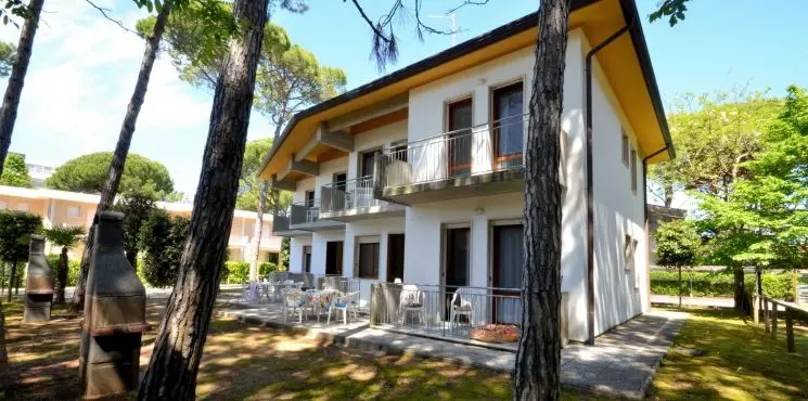 Lucina villa/ Pineda