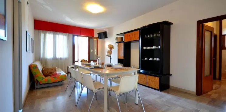 Lucina villa/ Pineda_1