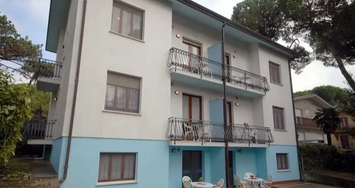 Tiziano villa/ Pineta
