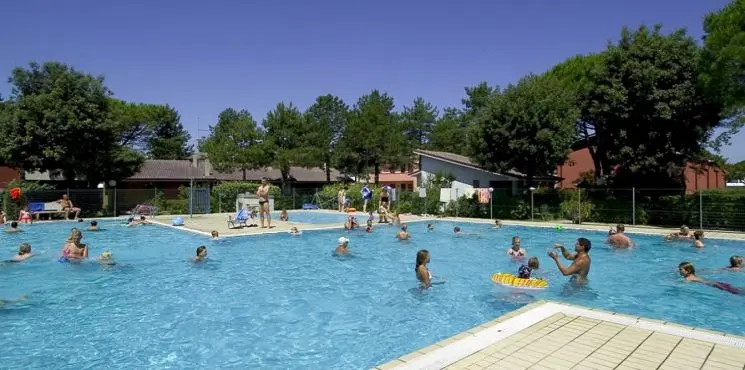Azzurro villaggio/ Spiaggia