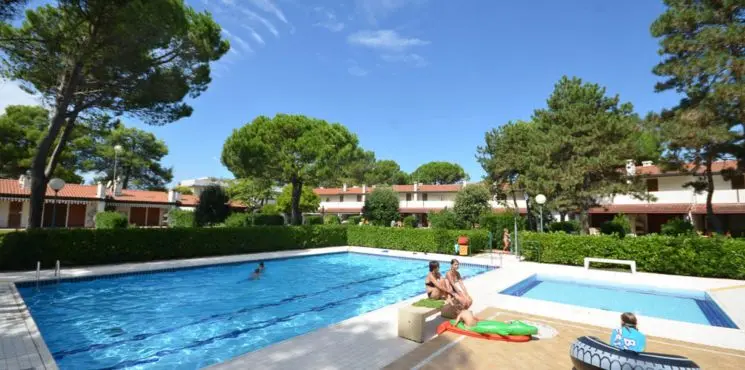 Club dei Pini villaggio/ Lido dei Pini
