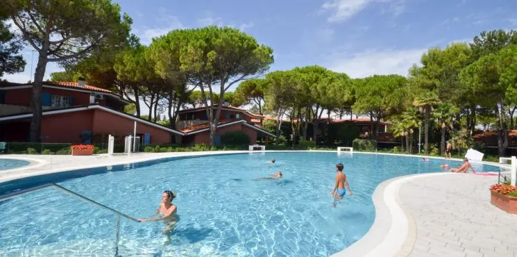 Euro residence club villaggio/ Spiaggia