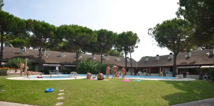 Quadrifoglio villaggio/ Spiaggia