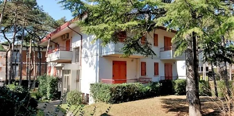 Villarosa apartmanház/ Pineta