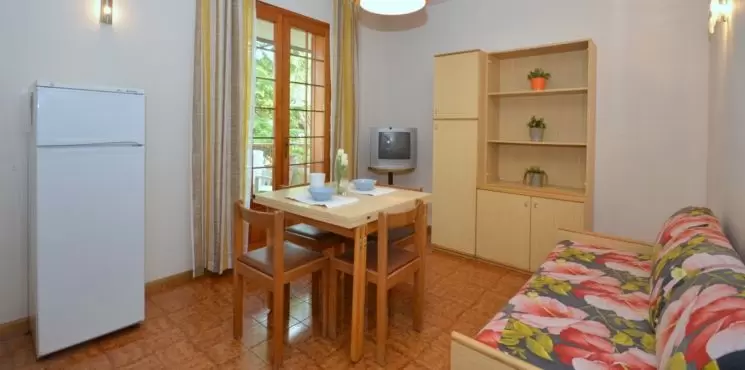 Villarosa apartmanház/ Pineta_1